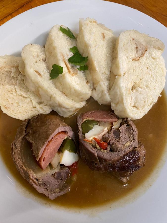 Hrusicka Restaurace A Penzion Hrusice 外观 照片