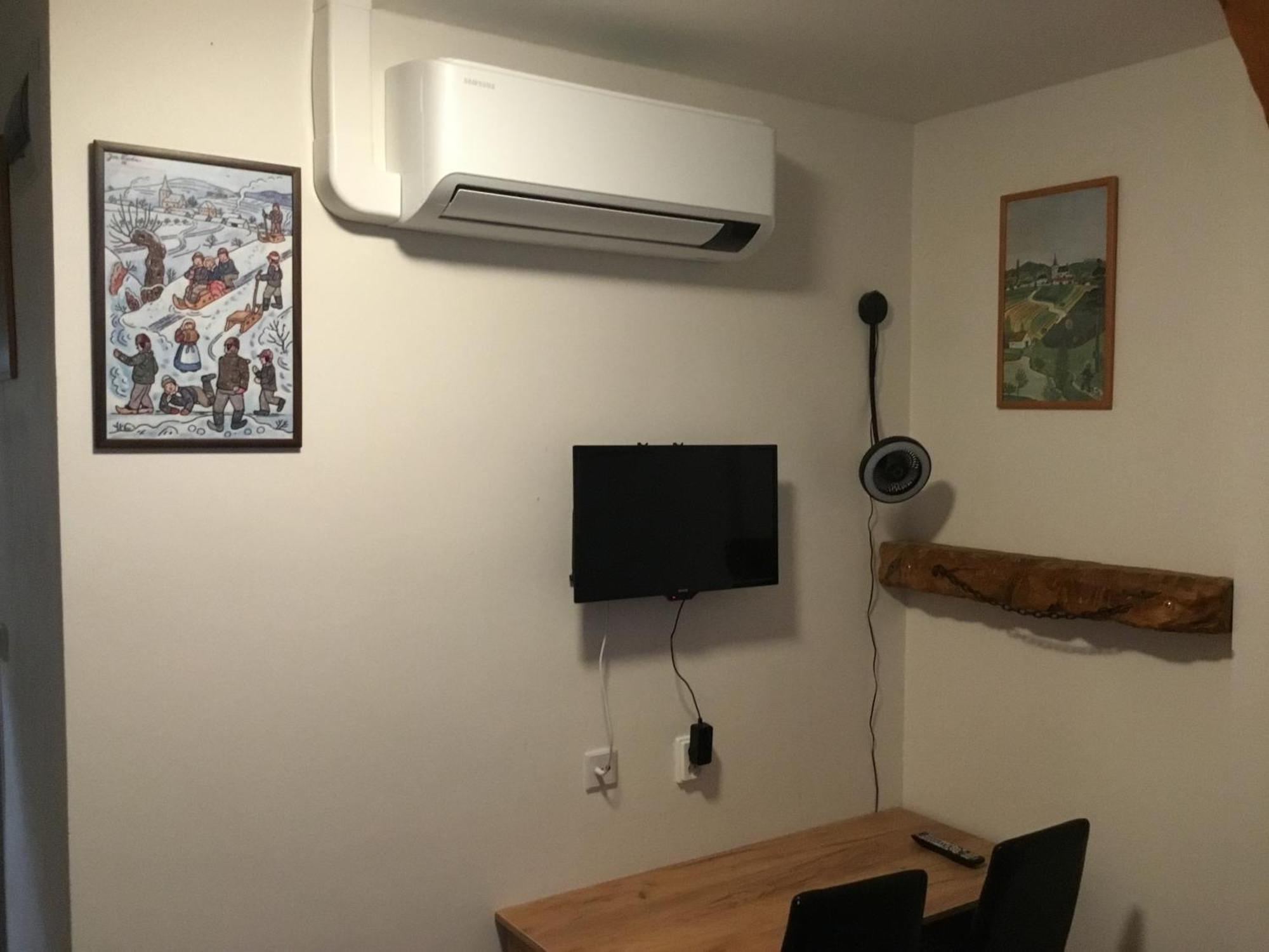 Hrusicka Restaurace A Penzion Hrusice 外观 照片